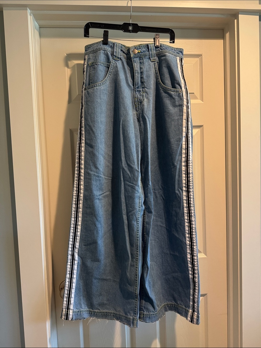 Baggy Blue Denim Jeans with Side Stripe size 34